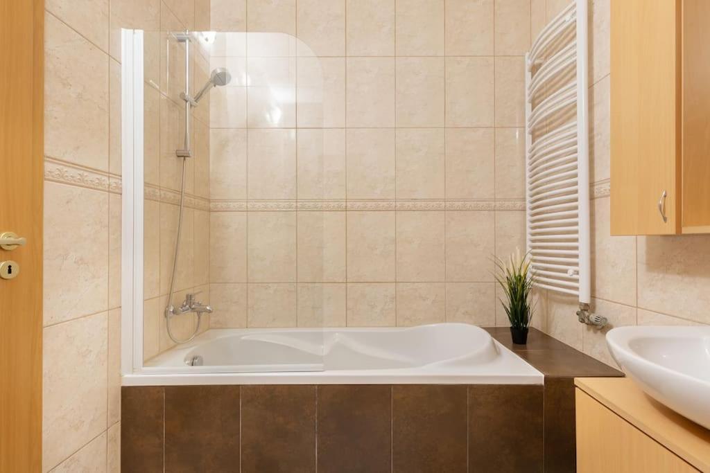 S22 Apartment Budapest Eksteriør bilde